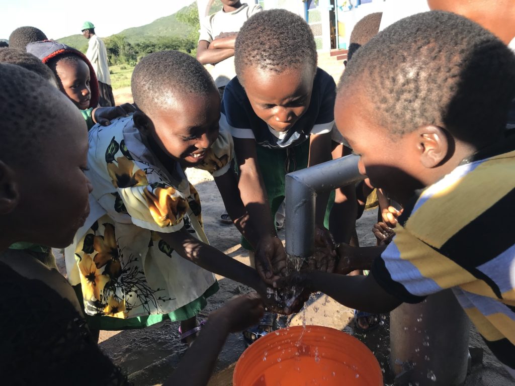 Αξίζει να προσφέρουμε έστω και μια σταγόνα νερό