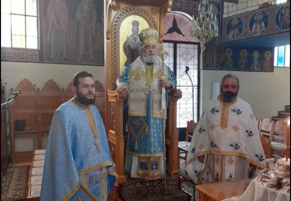 Ευλόγησε τη βασιλόπιτα του κατηχητικού στη Μαραθιά ο Μητροπολίτης Φωκίδος