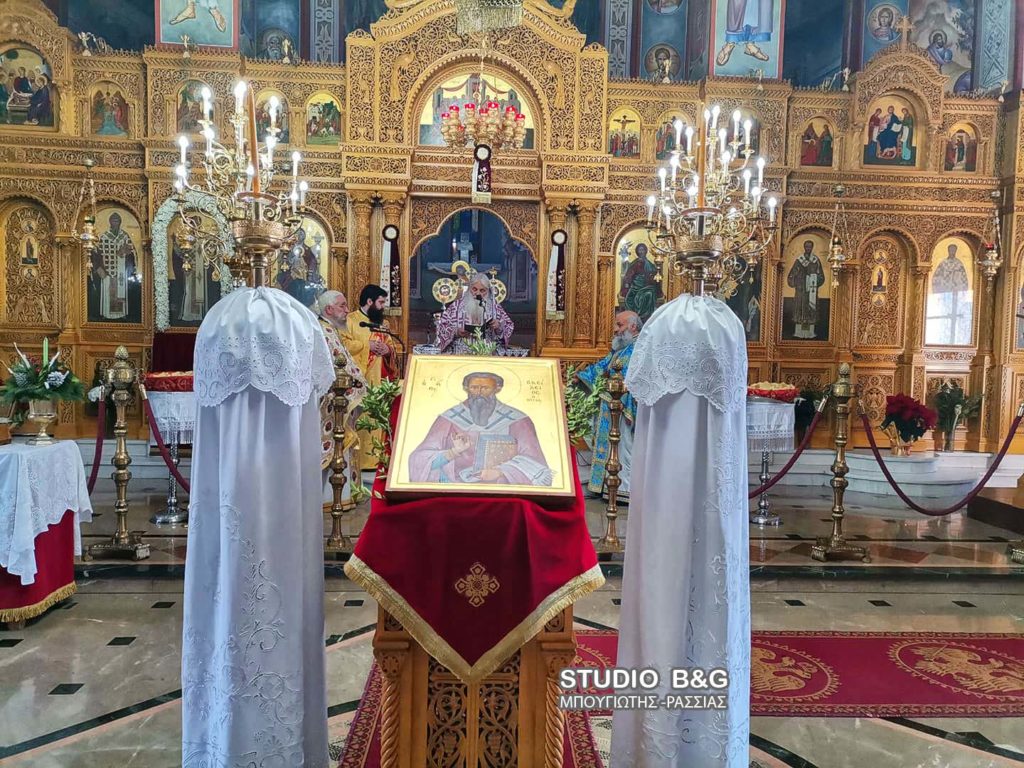 Με περιορισμένο αριθμό πιστών η μνήμη του Αγίου Βασιλείου στο Άργος