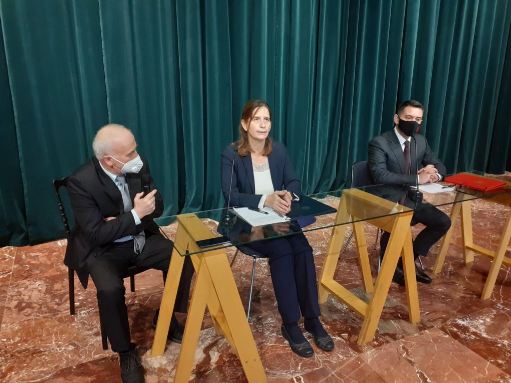 U nënshkrua marrëveshja  për akordimin nga ana e Greqisë, të një granti prej 2,5 milion eurosh , me qëllim rindërtimin e një shkolle profesionale  në kompleksin