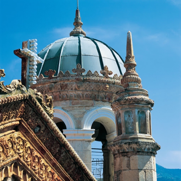 Ι.Ν. Εισοδίων Αιγίου: Αποτύπωση του τέμπλου του ναού του Τσίλερ