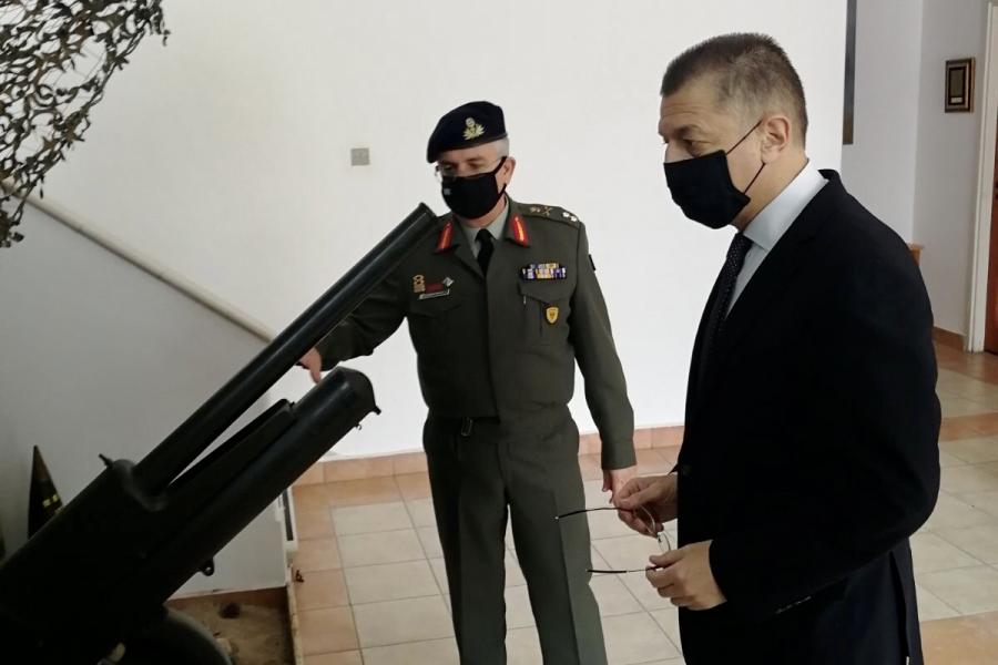 Στη Σχολή Πυροβολικού μετέβη ο υφυπουργός Εθνικής Άμυνας