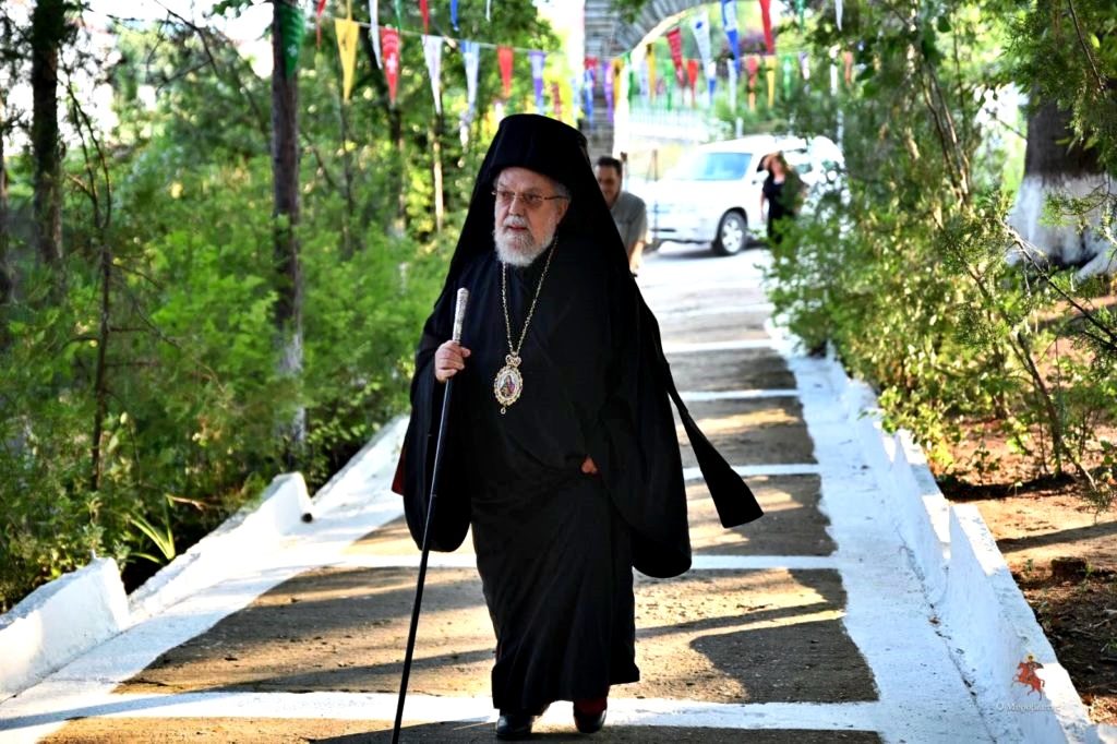“Δυστυχώς, στις μέρες μας, μερικοί άσχετοι περιπαίζουν…”