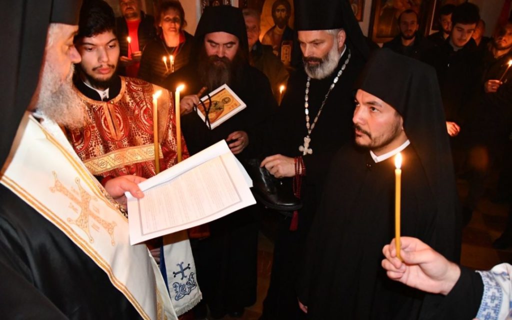 Владика Кирило у Цетињском манастиру замонашио Колумбијца Родрига Јухуму Трухиља Теофила, дао му монашко име Амфилохије