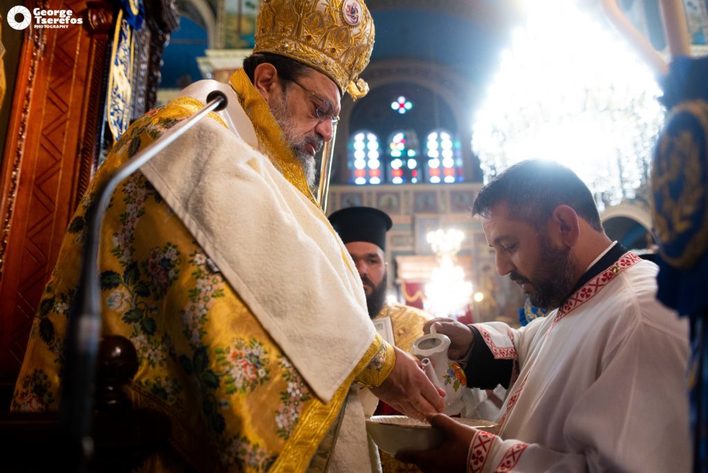 Δύο χειροτονίες ανήμερα του Αγίου Βασιλείου στην Καλαμάτα