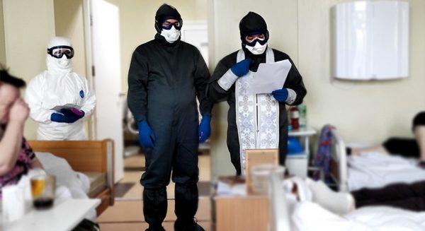 Moscow priests make over 1,300 visits to patients with coronavirus