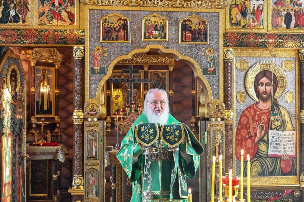 В день памяти преподобного Серафима Саровского Святейший Патриарх Кирилл совершил Литургию в Александро-Невском скиту