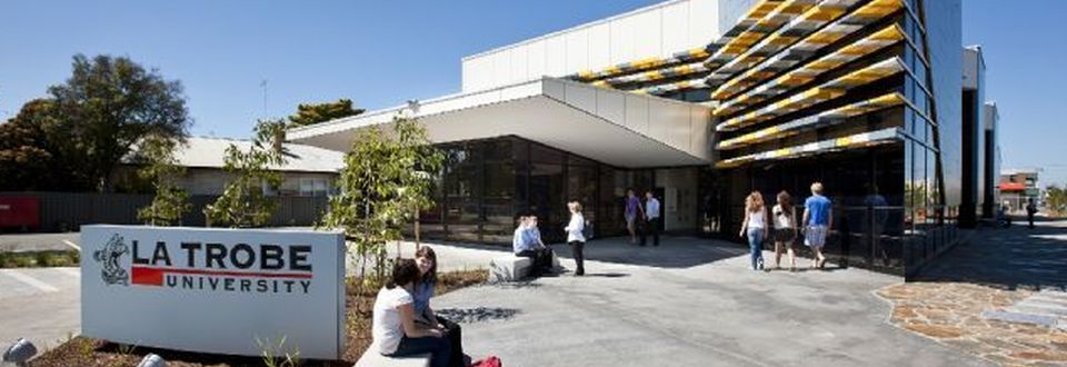 ΒΙΚΤΩΡΙΑ: Υποστηρίζουν τις Ελληνικές Σπουδές