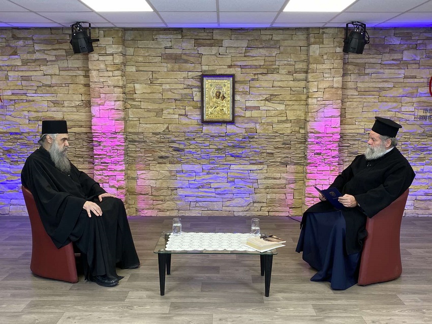 «Σήμερα τα Φώτα κι οι φωτισμοί  και χαρές μεγάλες και αγιασμοί»