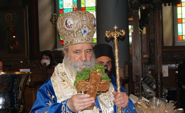 Μητροπολίτης Ύδρας: “Να έχουμε όλοι το Φως του Χριστού”