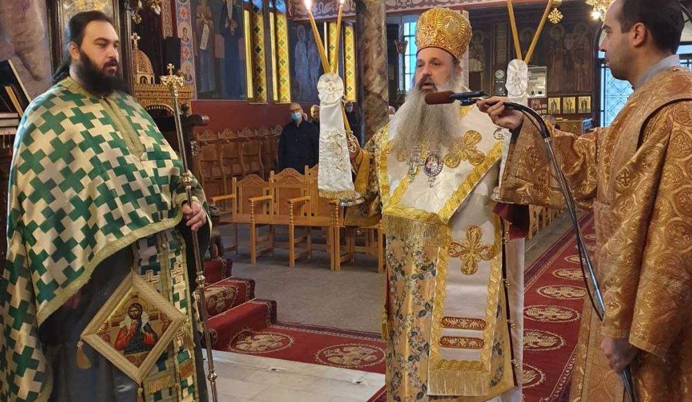 Με την ευχή η ανθρωπότητα να ξεπεράσει άμεσα την υγειονομική κρίση