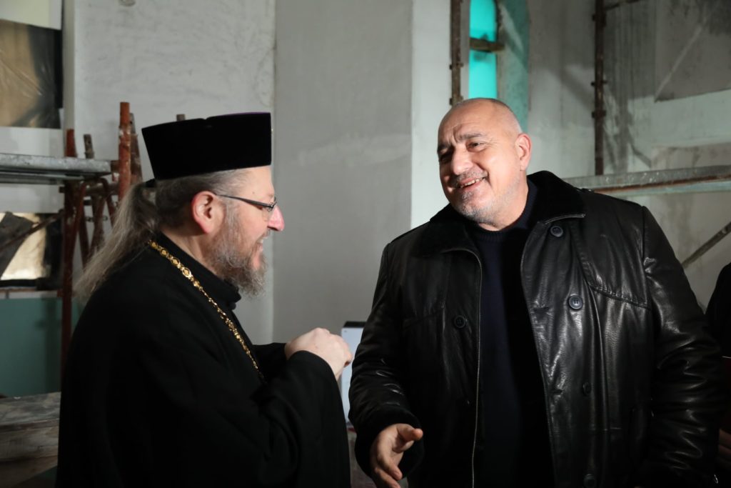 Ο Μπορίσοφ επιθεώρησε Ναούς σε Ράζγκραντ & Βάρνα