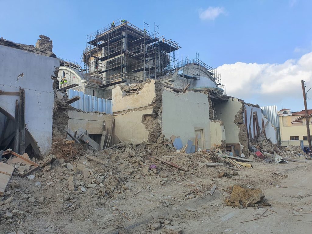 Έρευνες για την κατεδάφιση διατηρητέων της Εκκλησίας