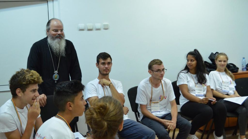 184.000 de lei a investit Episcopia Hușilor în 2020 în prevenirea abandonului școlar și în performanță
