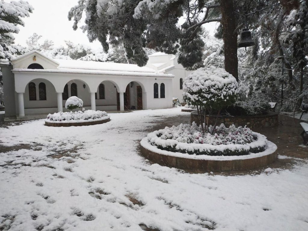 Η Αγία Φιλοθέη “εορτάζει” στα λευκά… (ΦΩΤΟΓΡΑΦΙΕΣ)