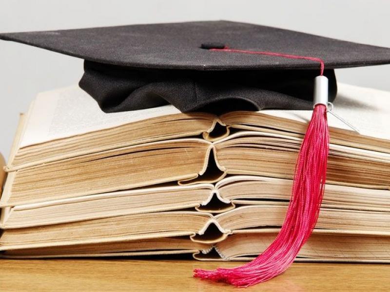 Χορηγία ιδρύματος Letshelp για φοιτητή με καταγωγή από το Λευκόνοικο