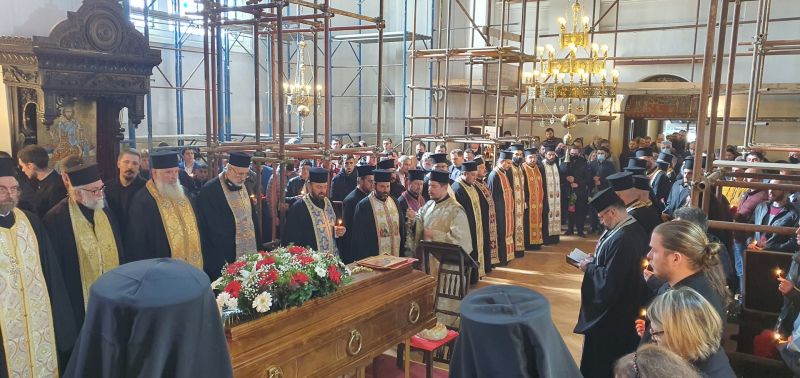 Заупокойна св. Литурия и опело на преподавателя от Софийската семинария г-н Димитър Попов