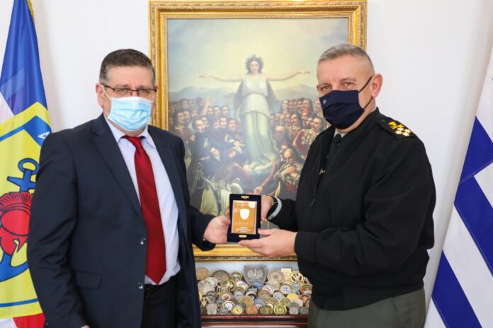 Συνάντηση για την επιμόρφωση των Ενόπλων Δυνάμεων