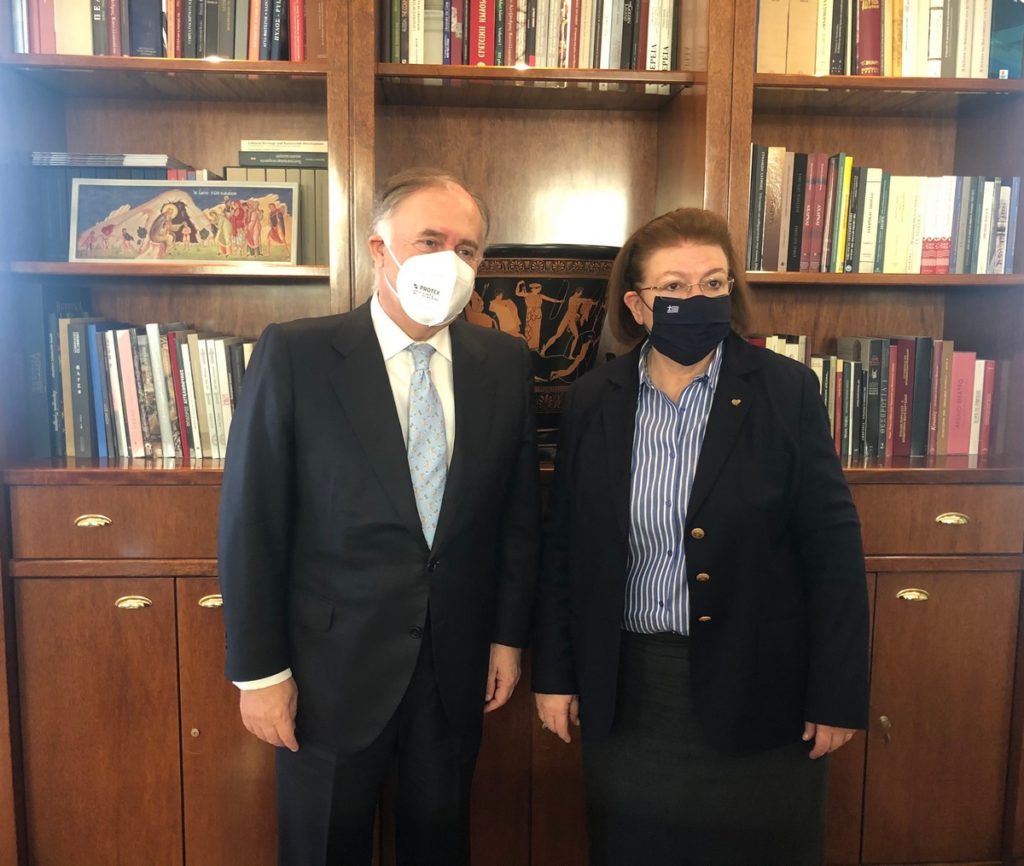 Στην υπουργό Πολιτισμού ο Πρέσβης της Ισπανίας