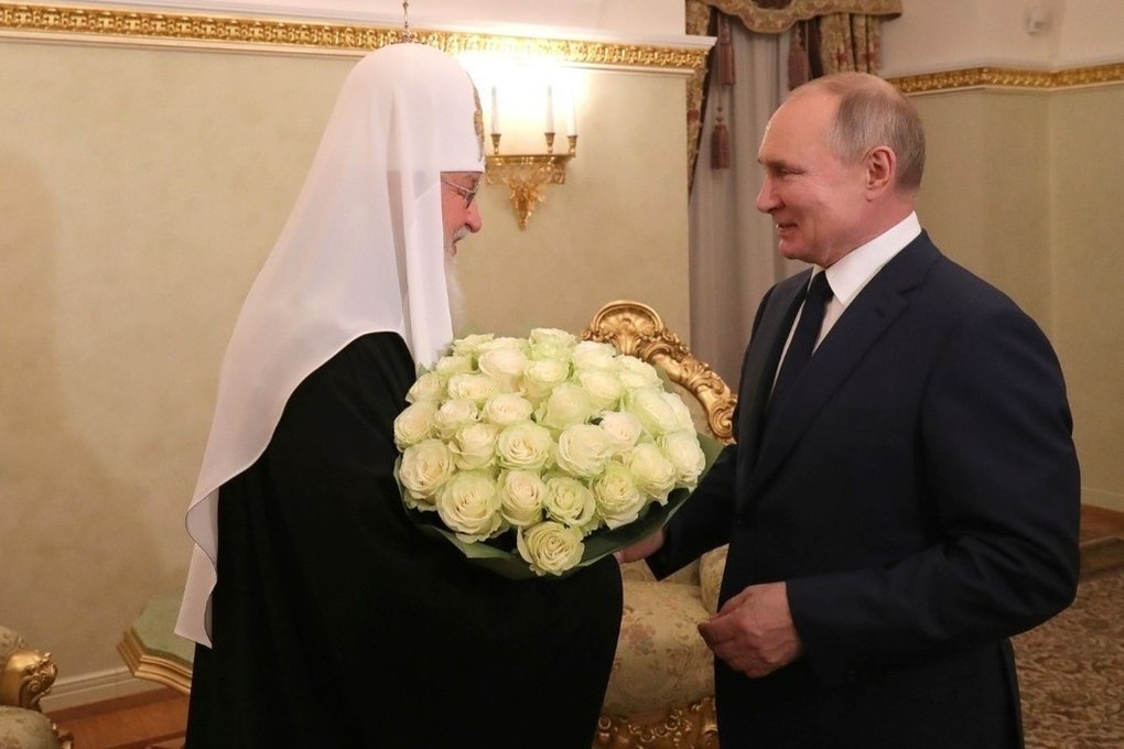 Президент России В.В. Путин поздравил Святейшего Патриарха Кирилла с годовщиной интронизации