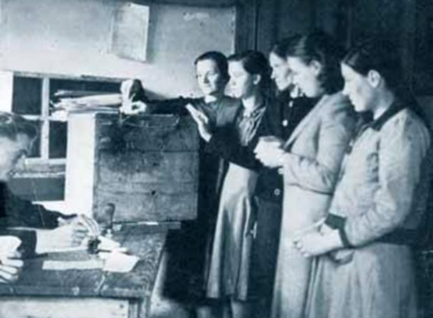 «Ψηφίζουν μόνο οι άσχημες κι όσες δεν θέλουν παιδιά»