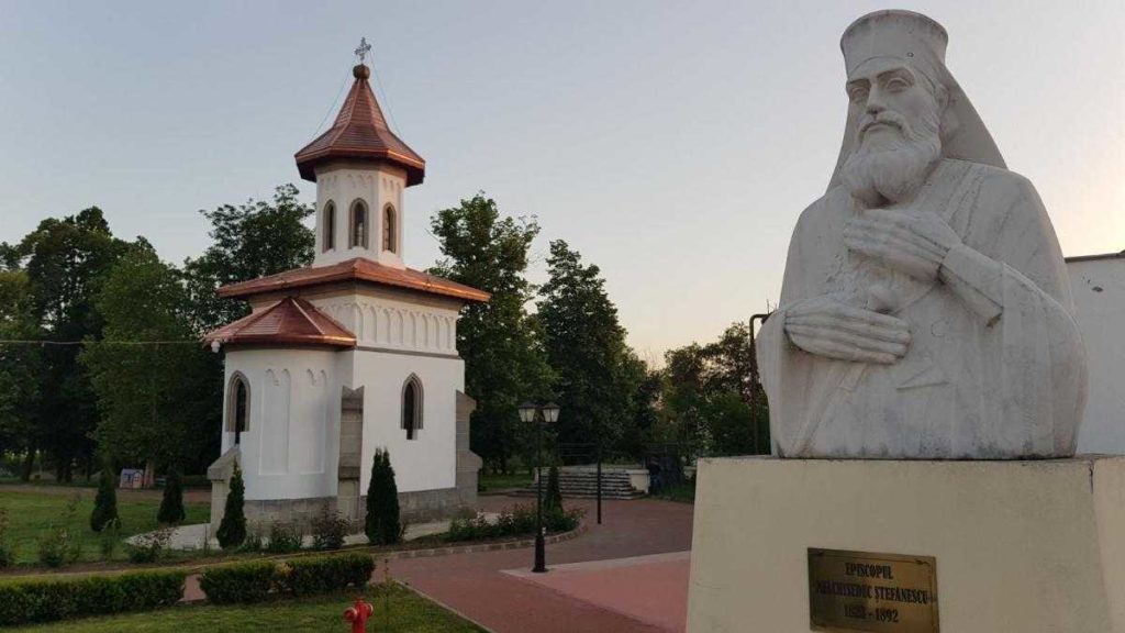 Archbishop of Roman and Bacau hopes his predecessor Bishop Melchisedec Ştefănescu will soon be canonized