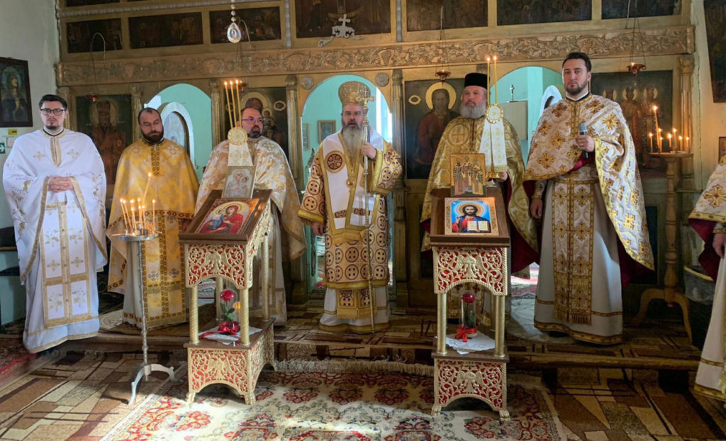 Ocrotitorii parohiei vasluiene Bogdana, cinstiți prin Liturghie arhierească