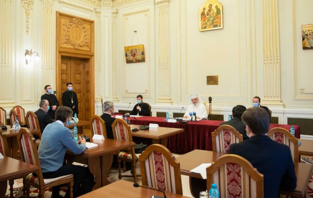 Patriarch Daniel tells new Church Painting Committee to draft iconography guide, church heritage restoration norms