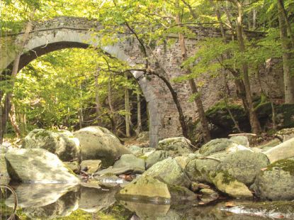 Στα πέτρινα γεφύρια του Πηλίου και της Όθρυος