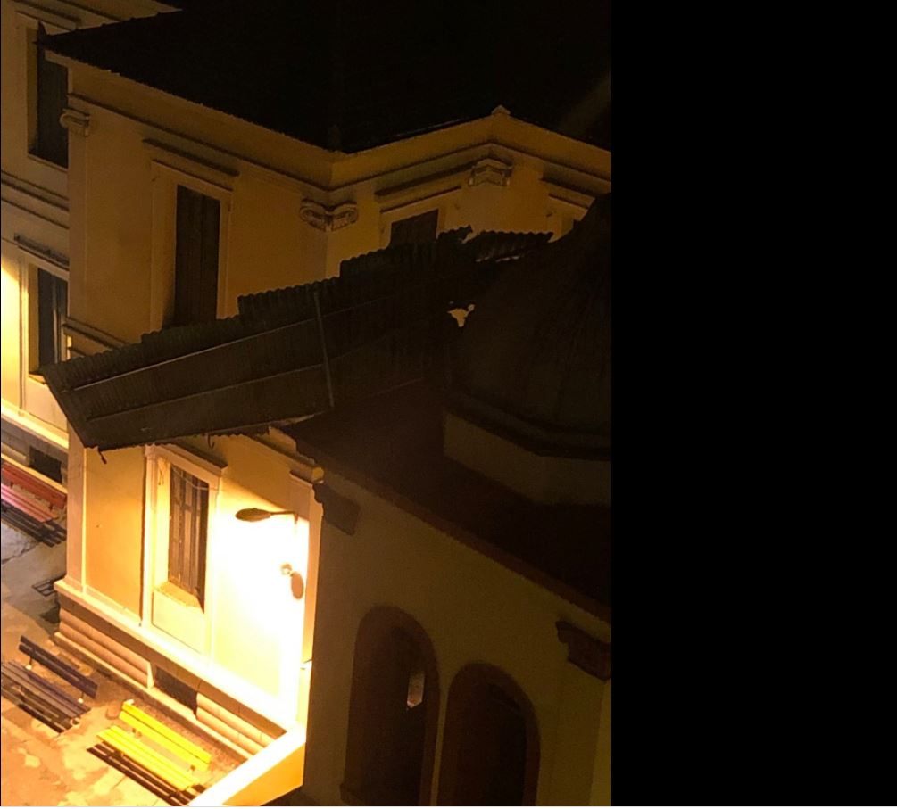 Θεσσαλονίκη: Καρφώθηκε στέγαστρο στην Παναγούδα!