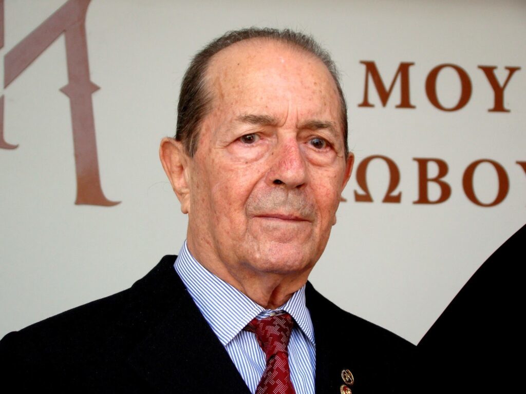 Η ΠτΔ θα παρασημοφορήσει τον Ι. Τσούνη 