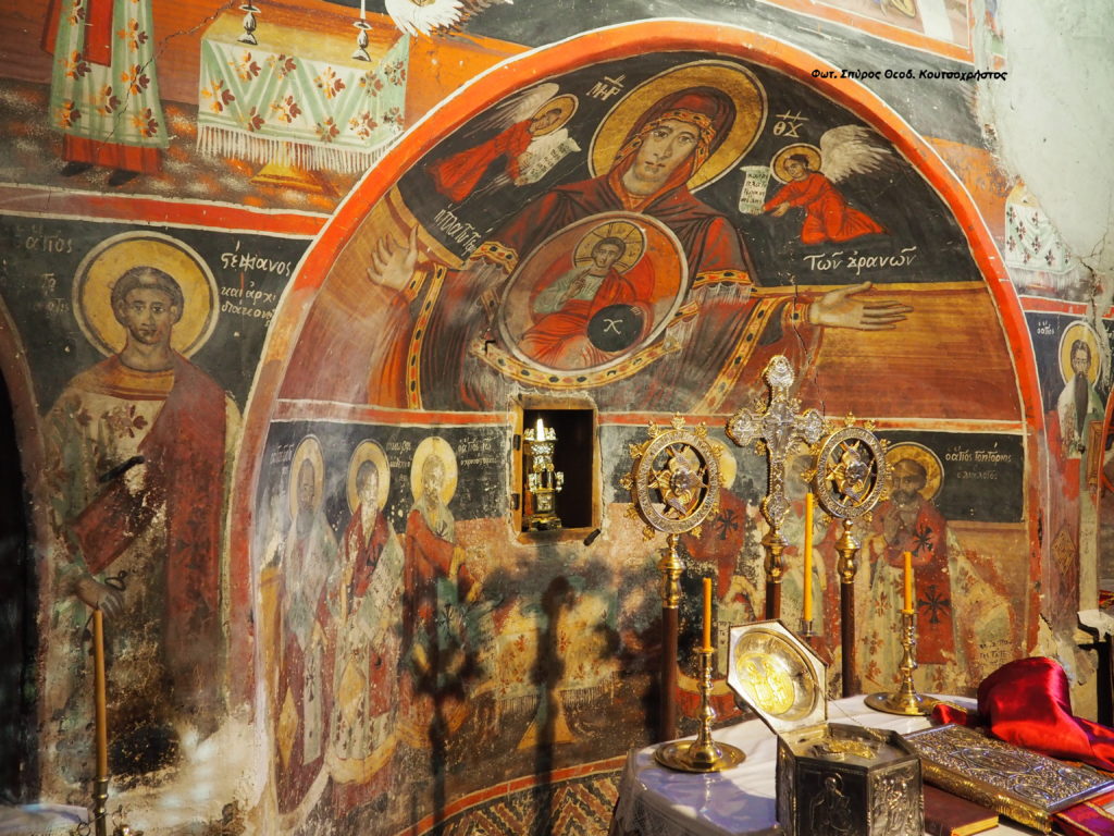 Ο Άγιος Χαράλαμπος είναι Προστάτης των πασχόντων από Λοιμώδη Νοσήματα