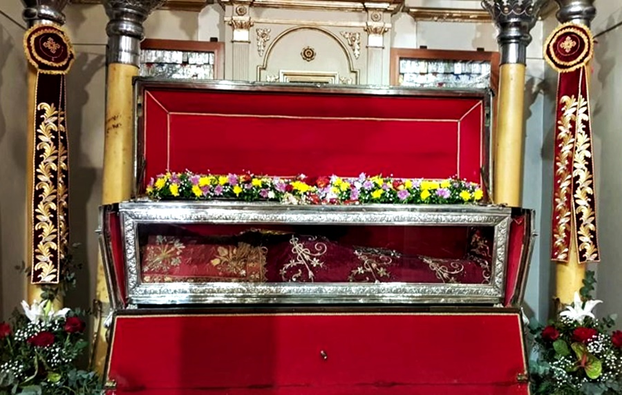 Αγία Θεοδώρα: “Ζητούμε από αυτήν να φωτίζει τις γυναίκες”