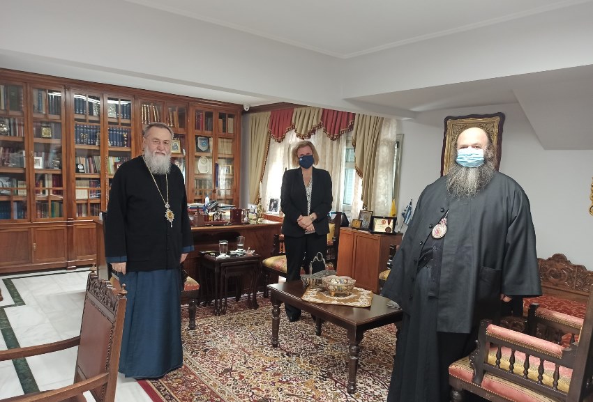 Η Αναπλ. Κοινοβουλευτική Εκπρόσωπος στον Μητροπολίτη Κορίνθου