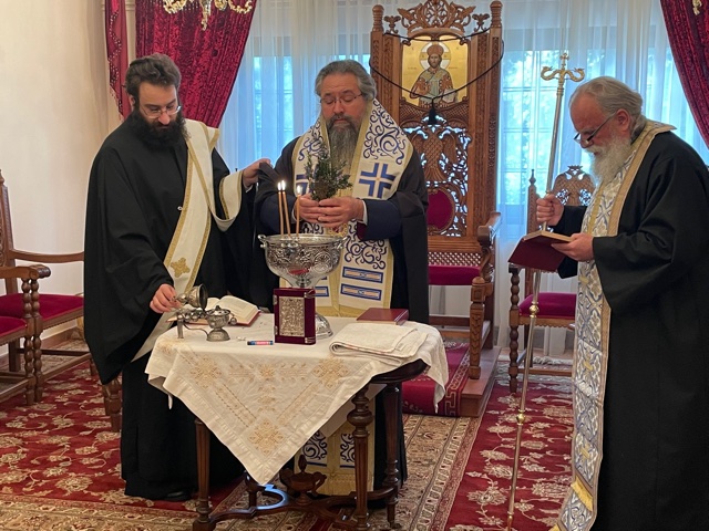 Αγιασμός στα γραφεία της Μητρόπολης Λευκάδος