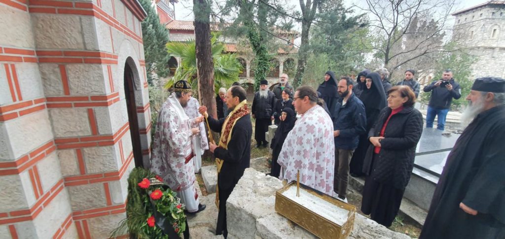 Bishop Maxim celebrates Liturgy and the memorial service to Bishop Atanasije in Tvrdos Monastery