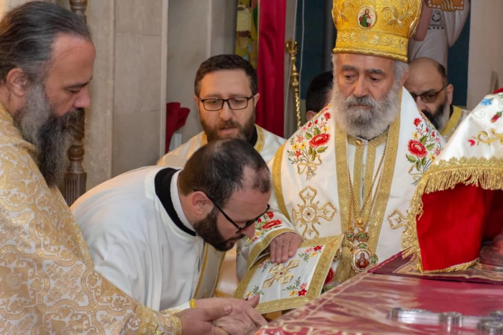 الأب إسحق (صوان) كاهناً مستحقاً في أبرشية حمص