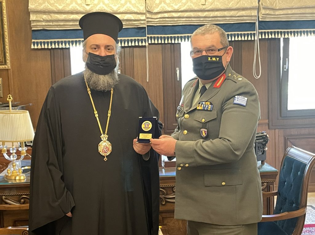 Στον Μητροπολίτη Τρίκκης ο Ανώτατος Διοικητής Φρουράς Τρικάλων