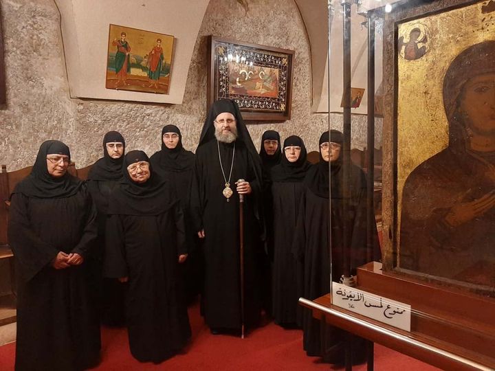 يوم الأحد الواقع فيه 28 آذار 2021، استفقد راعي الأبرشية دير رقاد والدة الإله – كفتون، والتقى رئيسته الأم لوسيا معايدًا في عيد البشارة.