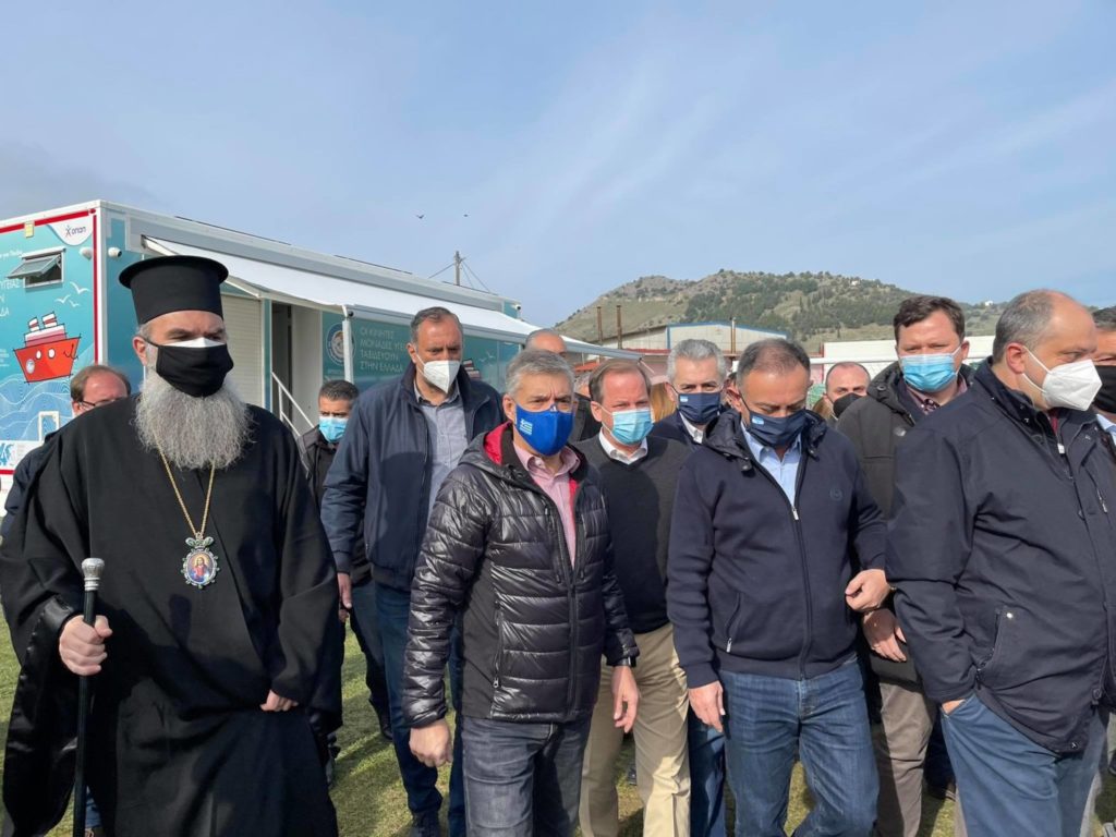 Ο Μητροπολίτης Ελασσώνος ενημερώνει τον υπ. Υποδομών