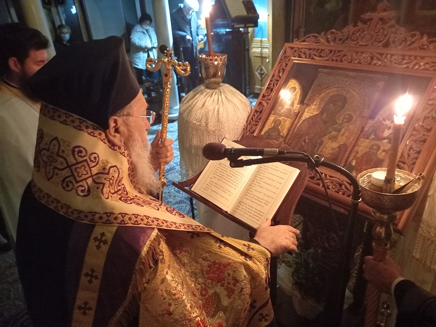 Οι Β’ Χαιρετισμοί στην Ιερά Μητρόπολη Κορίνθου