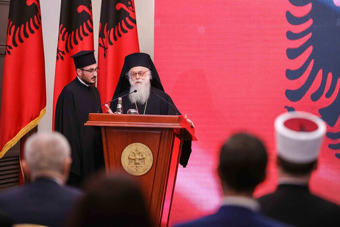 ARCHBISHOP ANASTASIOS ACCEPTS NATIONAL MEDAL FOR FOSTERING PEACE ON BEHALF OF INTER-RELIGIOUS COUNCIL
