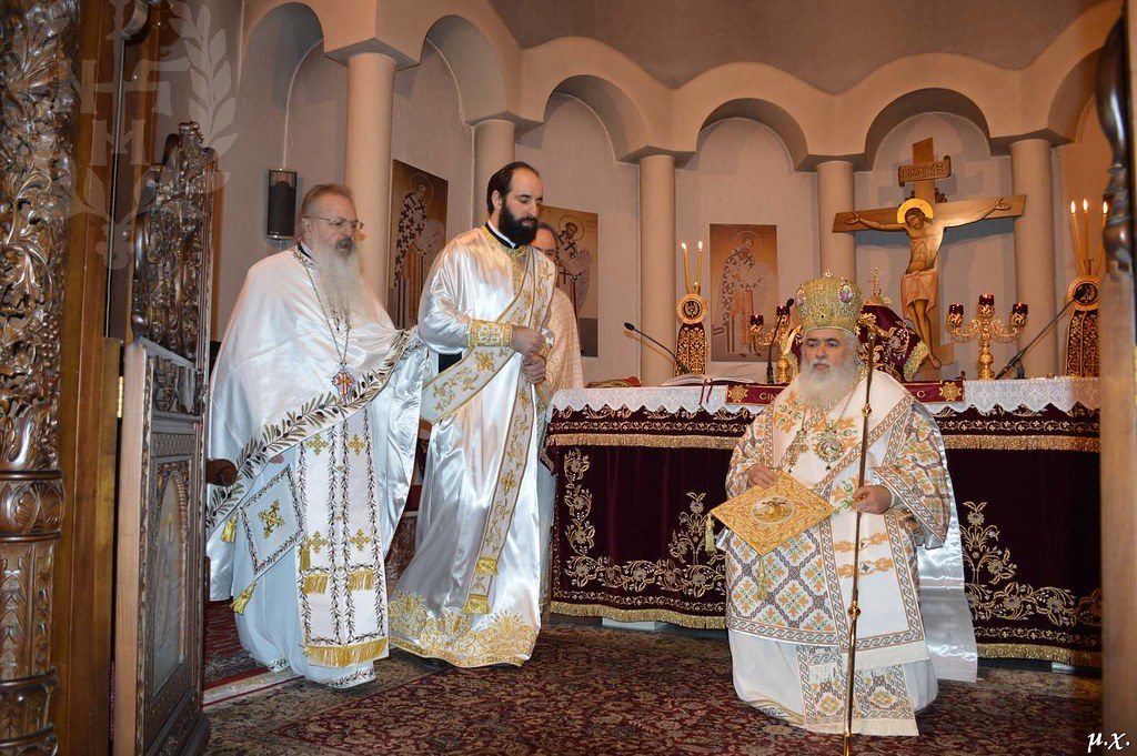 Εις πρεσβύτερο χειροτονία στην Ι. Μητρόπολη Νεαπόλεως