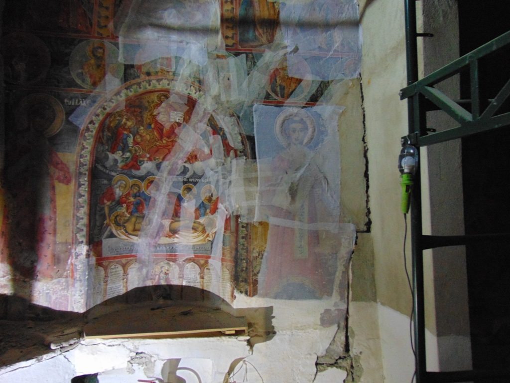 Ρωγμές στις εκκλησιές της Σαμαρίνας από τον σεισμό