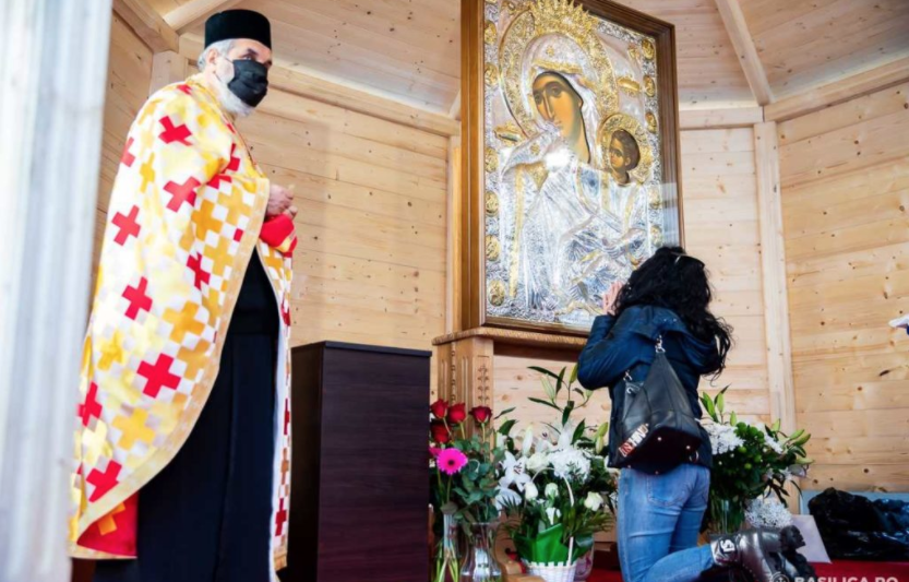 Exact replica of Holy Icon of the Panaghia Paramythia displayed at St. Nicholas Cathedral in Bucharest