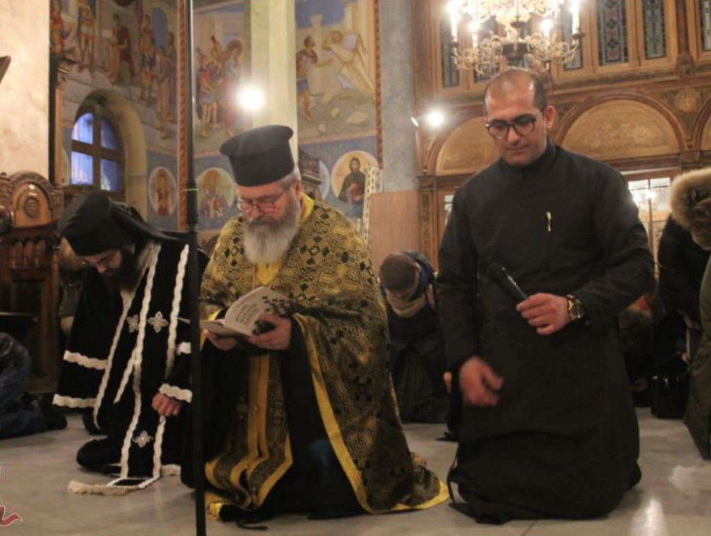 Съборно изпълнение на Великото повечерие с четвърта част от канона на свети Андрей Критски