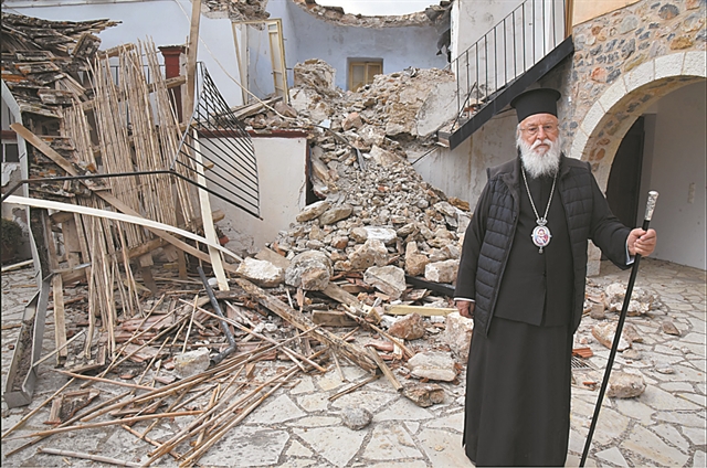 Καταρρέει η ιστορική Μονή Καλτεζών