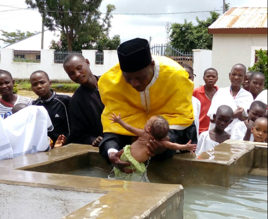 Масово кръщение в Танзания