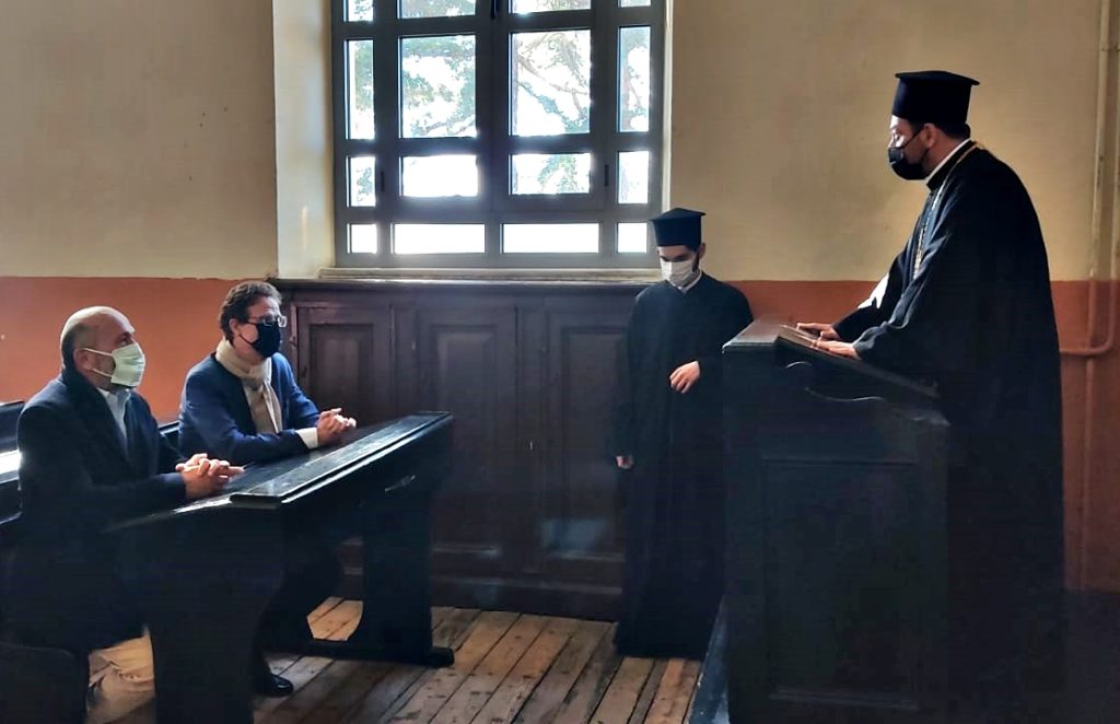 Ο Πρέσβης της Ευρωπαϊκής Ενώσεως στα θρανία της Χάλκης