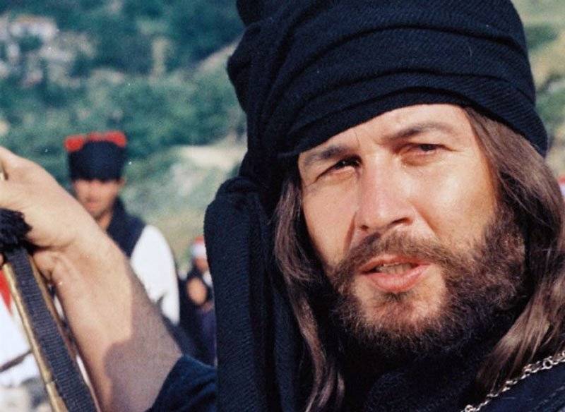 ΠΑΠΑΦΛΕΣΣΑΣ: Τρελός για την Πατρίδα